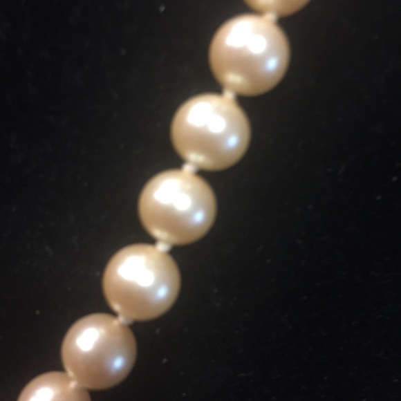 Talbots faux pearl knotted long necklace clasp